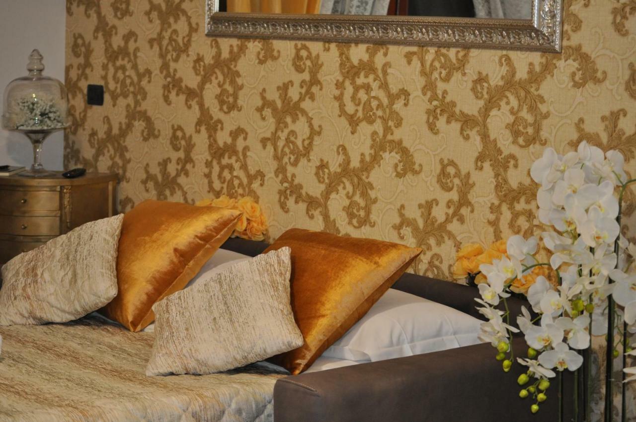 Giramondo Gold Airport Фиумичино Екстериор снимка